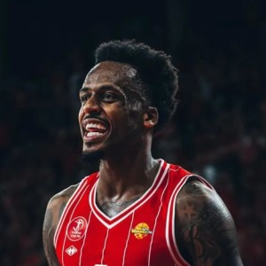 MK体育官方入口-重磅：布莱克尼在CBA打假球具体场次曝光，由此联想广东40分惨败